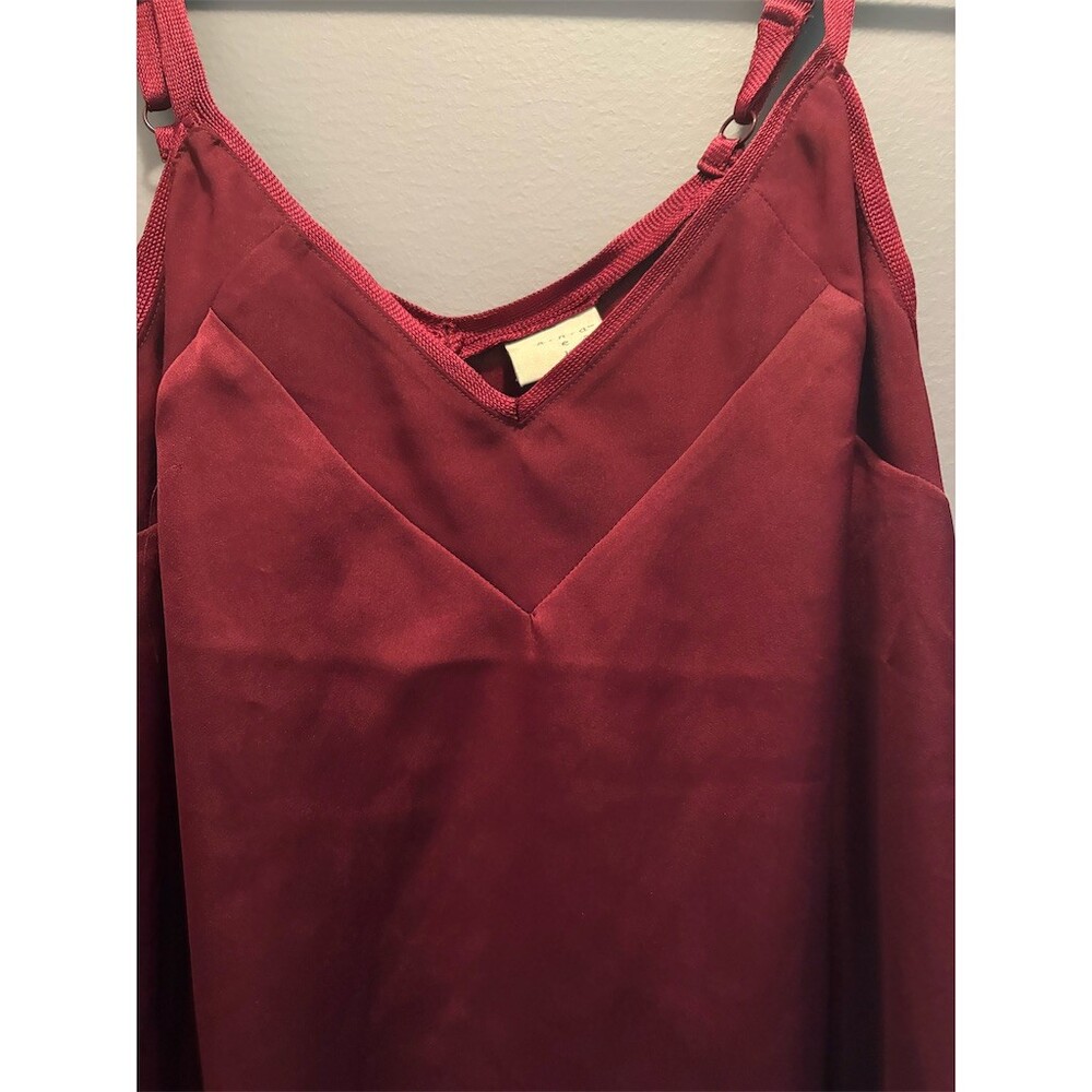 A New Day Camisole Tank Top Womens XS Maroon V-Neck Adjustable Straps - Picture 2 of 8